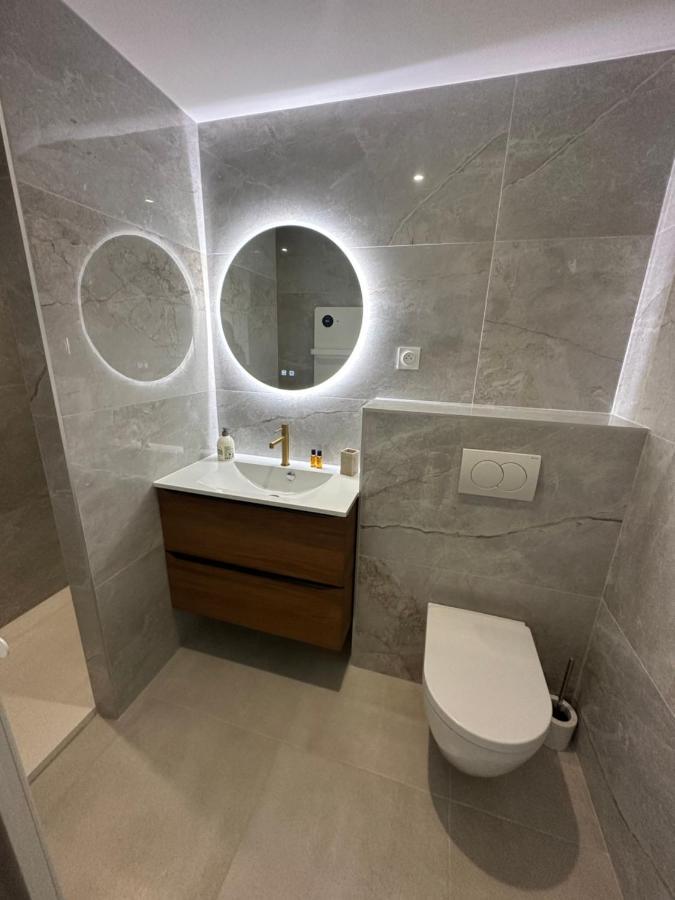 Appartement Neuf Contemporain Лурд Екстер'єр фото